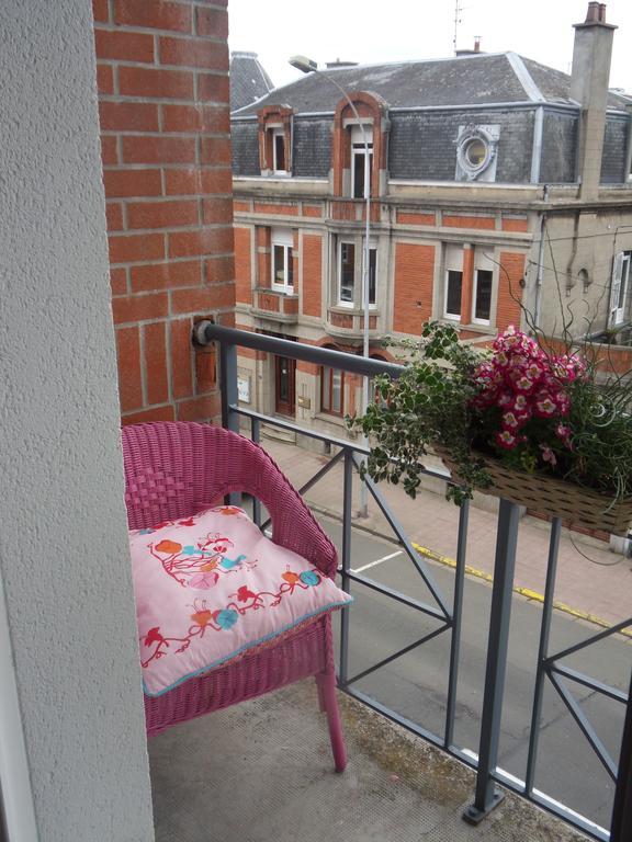 Alice Et Marie Au Pays Du Louvre Apartman Lens Kültér fotó